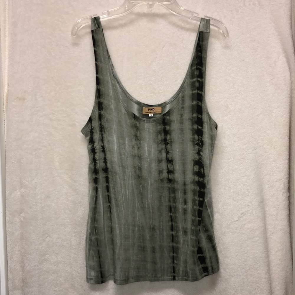 🌸Piko Tank Top